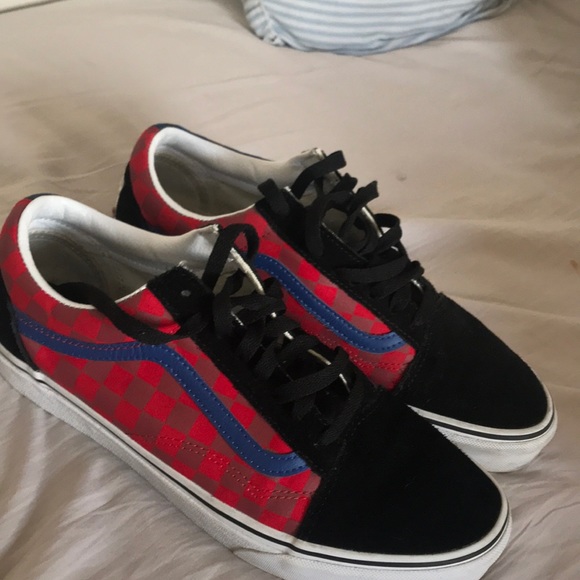 Vans - Picture 2 of 6